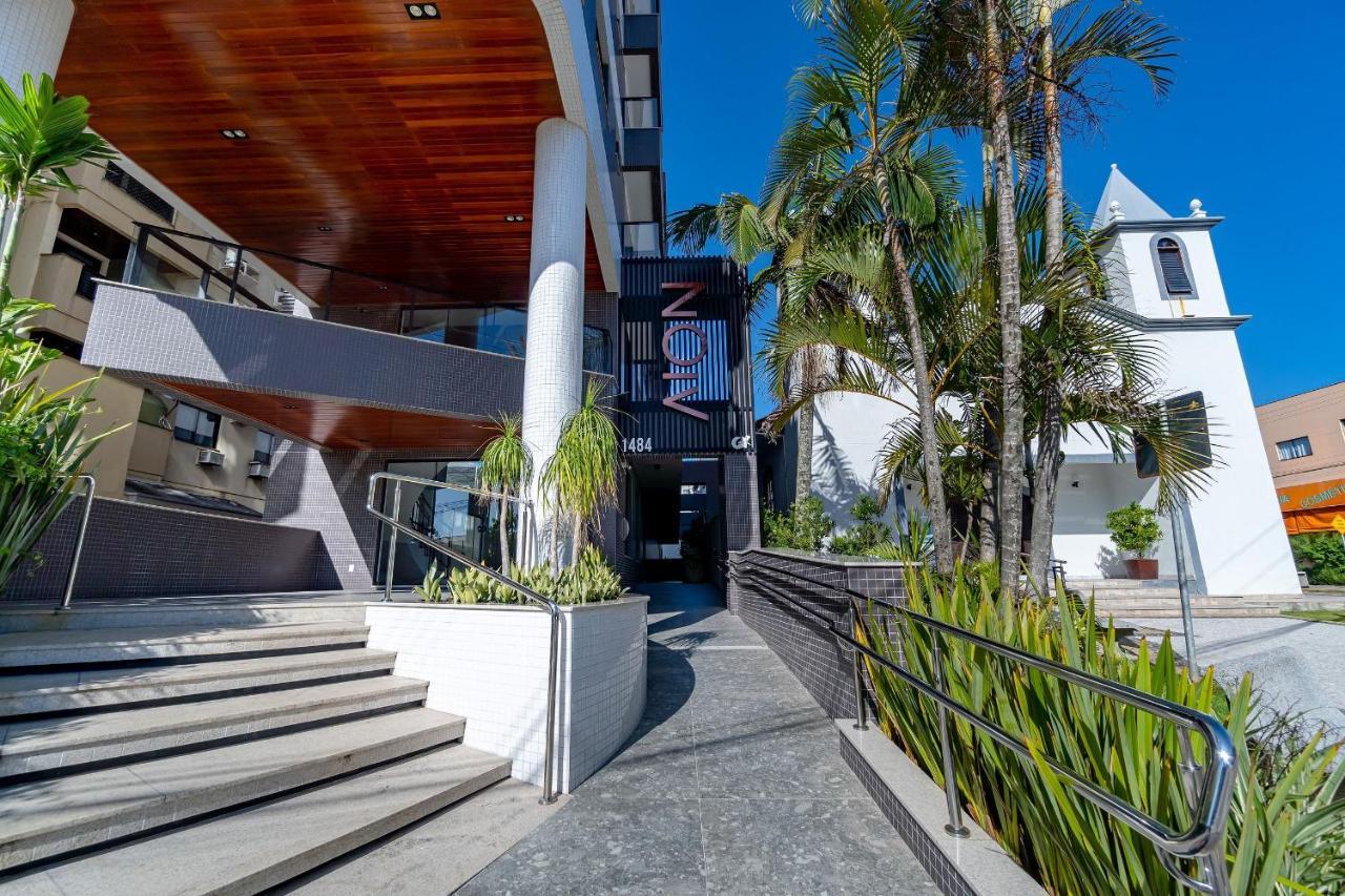 Confortavel Loft Em Condominio Com Piscina Бомбиняс Екстериор снимка
